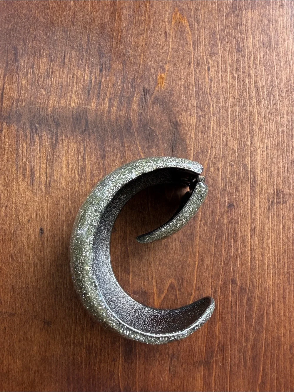 Vintage E. Pearl Glittery Chunky Resin Bangle - Sage Green